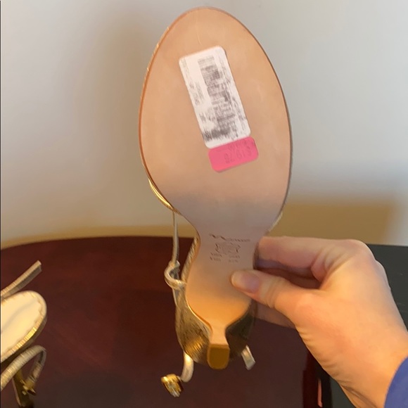 Nina NIB Platinum high heels - Picture 5 of 7